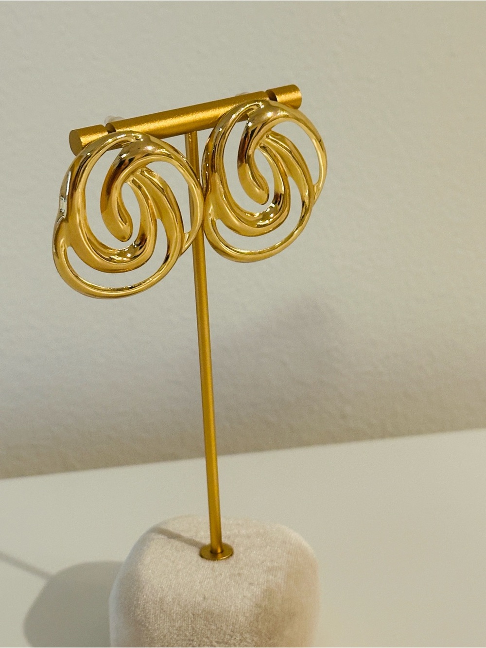 Fashion Jewelry Gold Twisted Stud Statement Earrings